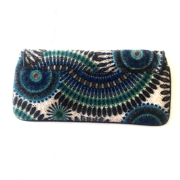 Urban Expressions Crossbody/Clutch - Picture 3 of 6